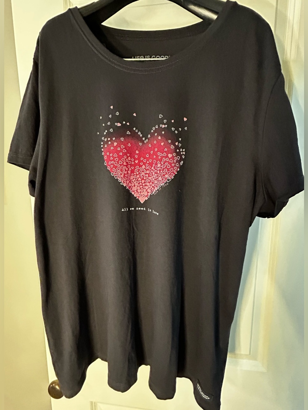 Women's Life is Good Black Short Sleeve Shirt w/Heart XXL